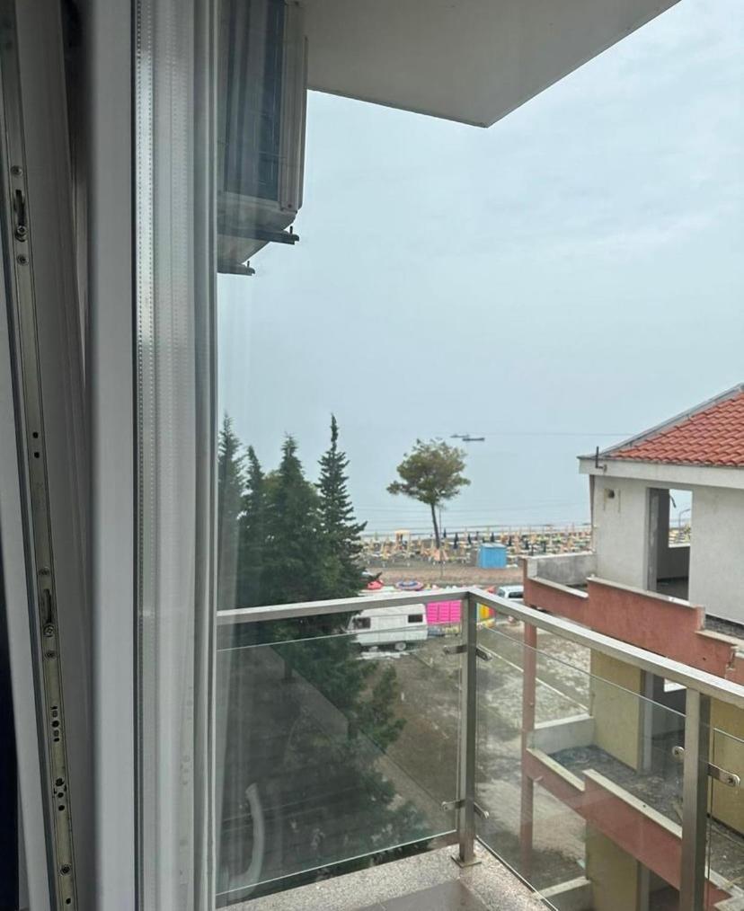 Holiday Home Shëngjin Esterno foto