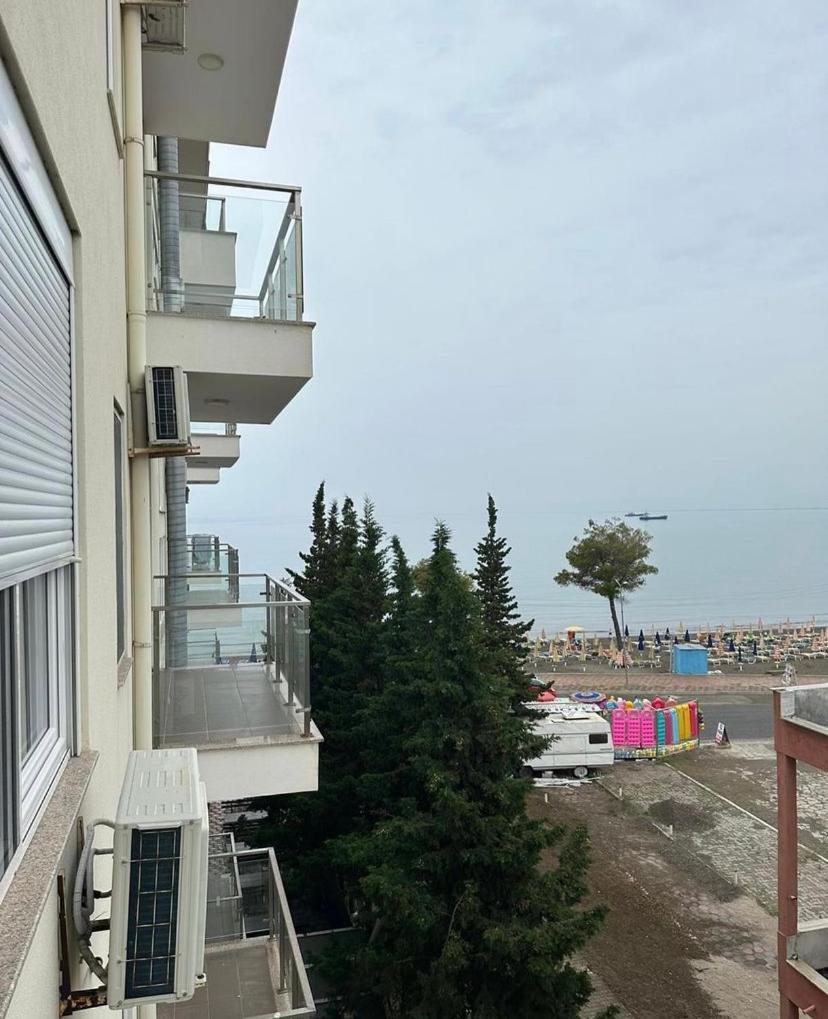 Holiday Home Shëngjin Esterno foto