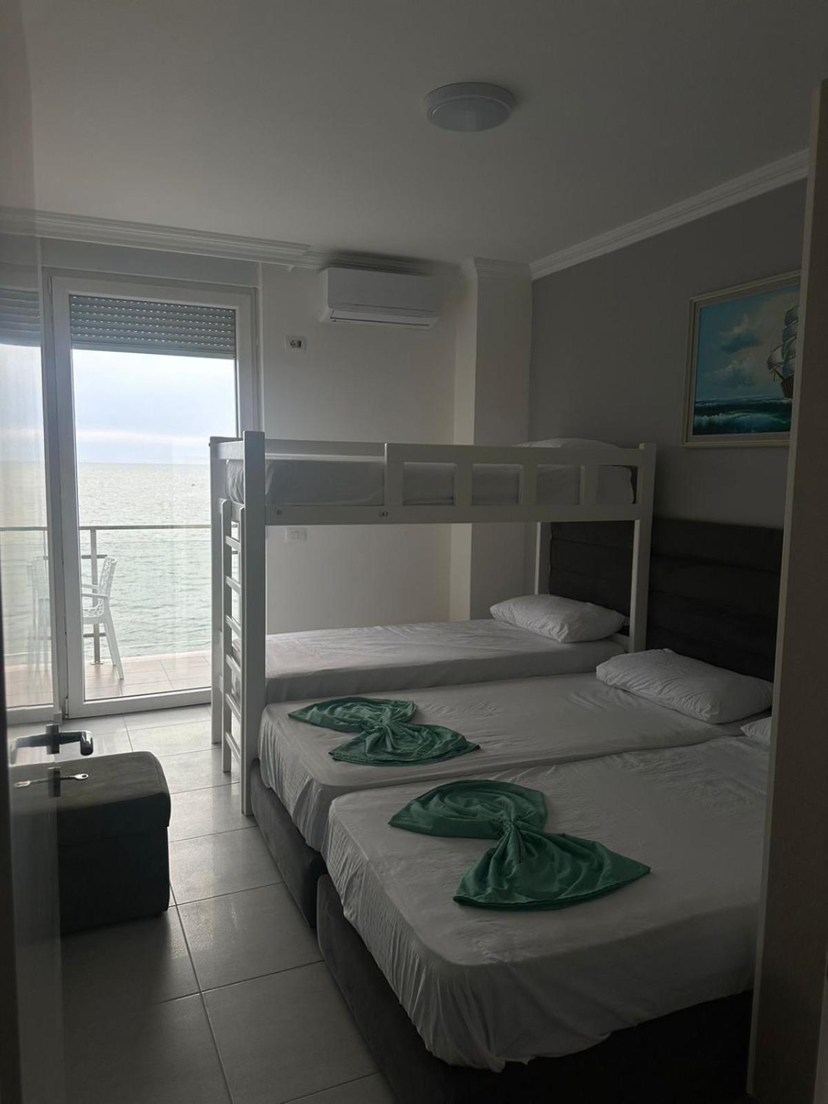 Holiday Home Shëngjin Esterno foto