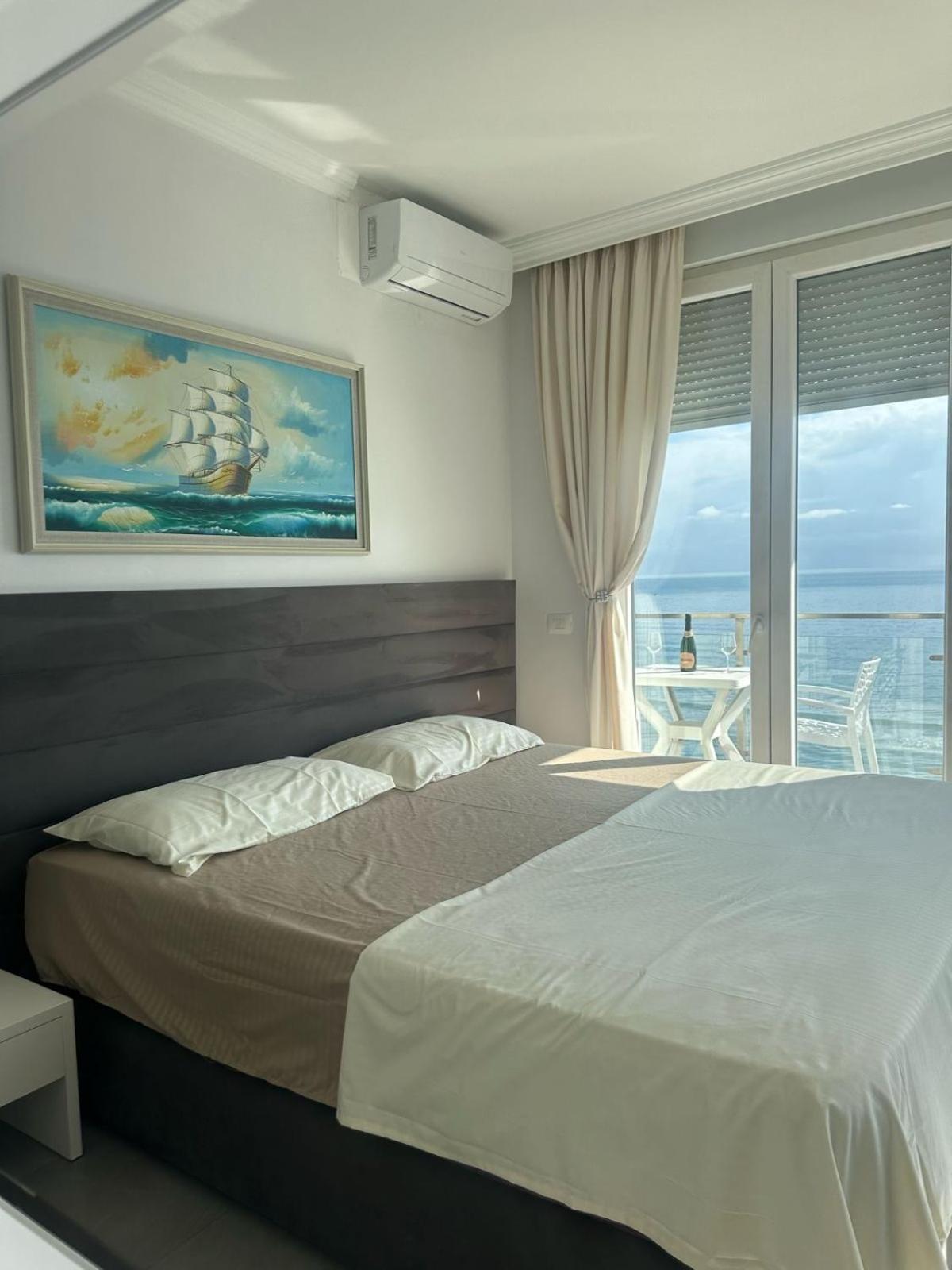 Holiday Home Shëngjin Esterno foto